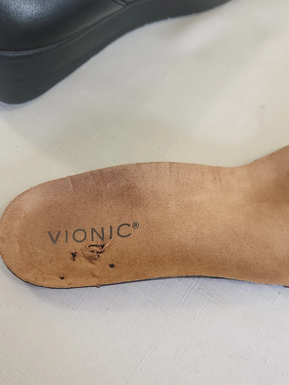 Vionic Jacey Black Leather Wedges. Slip-Ons. Size 8.5